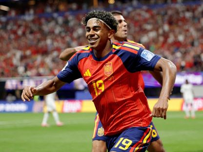 لامين يامال يحتفل بعد تسجيل الهدف الأول لإسبانيا بمواجهة السعودية في كأس العالم - 21 يونيو 2026 - Reuters