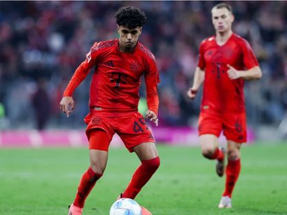 المغربي آدم أزنو مدافع بايرن ميونيخ خلال مباراة أونيون برلين - 3 نوفمبر 2024 - fcbayern.de