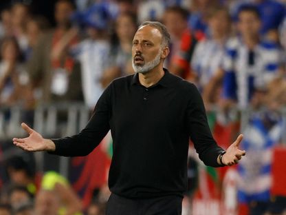 بيليغرينو ماتاراتزو مدرب ريال سوسيداد خلال مواجهة أتلتيكو مدريد بنهائي كأس ملك إسبانيا - 18 أبريل 2026 - Reuters