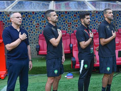 مدرب المغرب محمد وهبي (يسار) قبل مباراة ودية ضد مدغشقر - 2 يونيو 2026 - X/@EnMaroc