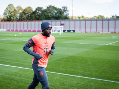 ألفونسو ديفيز خلال تدريبات بايرن ميونيخ - 17 أكتوبر 2025 - X/@FCBayern