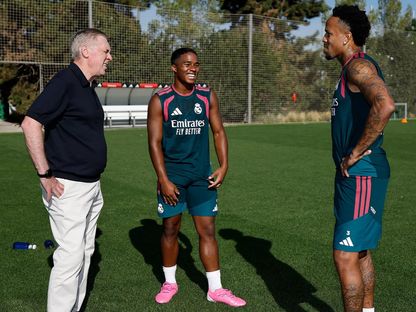 مدرب البرازيل كارلو أنشيلوتي مع إيدر ميليتاو وإندريك في مقرّ تدريبات ريال مدريد - 3 سبتمبر 2026 - realmadrid.com