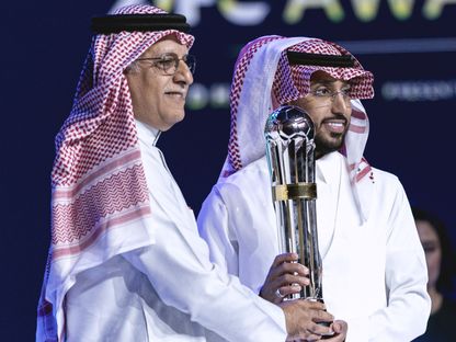 سالم الدوسري يتسلم جائزة أفضل لاعب في آسيا للمرة الثانية بمسيرته - 16 أكتوبر 2025 - X@Alhilal_FC