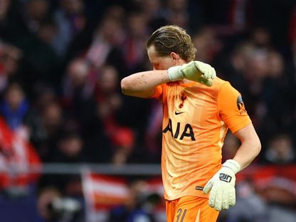 أنطونين كينسكي حارس توتنهام هوتسبير أثناء استبداله خلال مباراة أتلتيكو مدريد في دوري أبطال أوروبا - 10 مارس 2026 - Action Images via Reuters