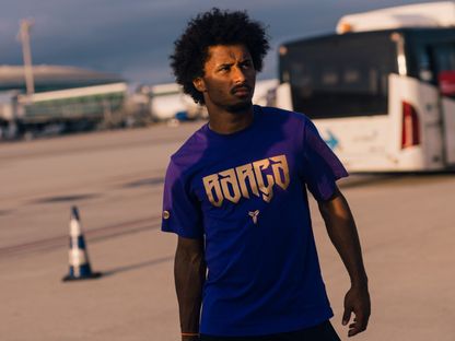 كريم أديمي جناح برشلونة قبل مواجهة ريال بيتيس بالدوري الإسباني - 17 أكتوبر 2026 - X@FCBarcelona
