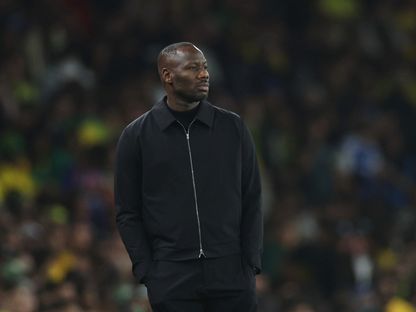 بابي ثياو مدرب منتخب السنغال خلال مواجهة البرازيل الودية - 15 نوفمبر 2025 - Reuters