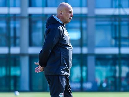 حسام حسن المدير الفني لمنتخب مصر خلال حصة تدريبية استعداداً لكأس أمم إفريقيا - 11 ديسمبر 2025 - FACEBOOK/EFA