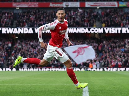 ويليام ساليبا لاعب أرسنال يحتفل بهدفه في مواجهة تشيلسي بالدوري الإنجليزي الممتاز - 1 مارس 2026 - Reuters