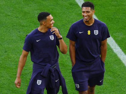 جود بيلينغهام وألكسندر أرنولد قبل نصف نهائي يورو 2024 بين إنجلترا وهولندا - 10 يوليو 2024 - Reuters