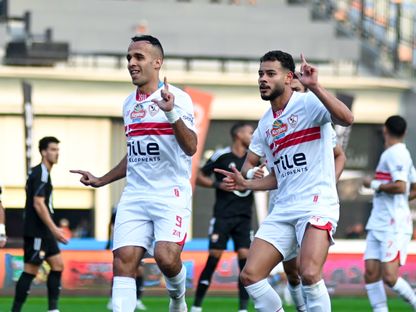 ناصر منسي مهاجم الزمالك يحتفل مع نبيل عماد "دونجا" بهدف الزمالك أمام الجونة بالدوري المصري - 27 يناير 2025 - x@ZSCOfficial