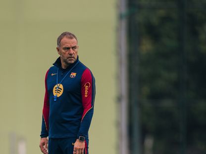 هانزي فليك خلال تدريب لبرشلونة - 29 أكتوبر 2026 - X/@FCBarcelona_es