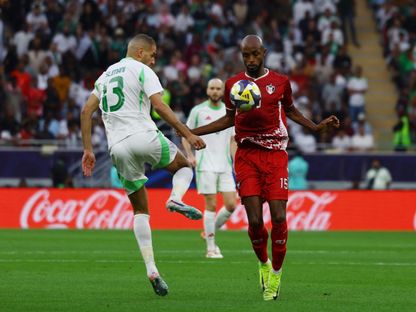 إسلام سليماني وصلاح الدين عادل من مباراة الجزائر والسودان بكأس العرب - 3 ديسمبر 2025 - Reuters