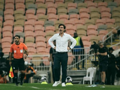 ماريو سيلفا مدرب النجمة في مباراة الاتحاد بالدوري السعودي - 8 فبراير 2026 - X/@alnajmahfc