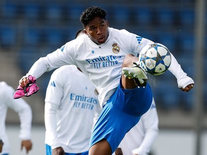 المهاجم البرازيلي إندريك خلال تدريبات ريال مدريد قبل مواجهة يوفنتوس في دوري أبطال أوروبا - 21 سبتمبر 2025 - X/@realmadrid