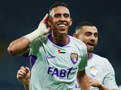 احتفال سفيان رحيمي مهاجم العين بتسجيل هدف في مرمى النصر السعودي بدوري أبطال أسيا للنخبة - 15 سبتمبر 2026 - X/@alainfcae
