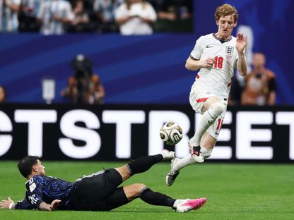 أنتوني غوردون جناح منتخب إنجلترا في مباراة الأرجنتين بنصف نهائي كأس العالم - 15 يوليو 2026 - reuters