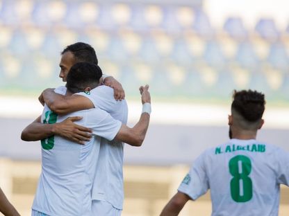 لاعبو الأهلي طرابلس يحتفلون بتسجيل هدف في مرمى السويحلي بسداسي التتويج للدوري الليبي الممتاز- 10 يوليو 2024 - FB/@Alahli SC