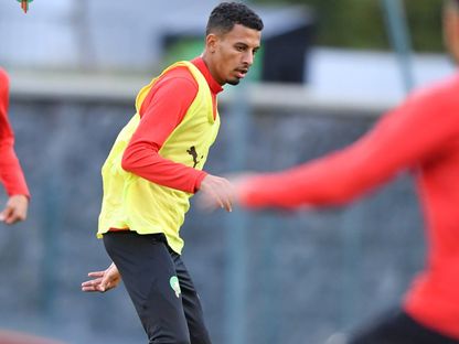 عز الدين أوناحي في تدريبات المغرب قبل لقاء تنزانيا بكأس أمم إفريقيا - 3 يناير 2025 - X@EnMaroc