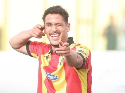 احتفال أشرف الجبري مهاجم الترجي بتسجيل هدف في مرمى نجم المتلوي بكأس تونس - 17 مايو 2026 - FB/@foot24