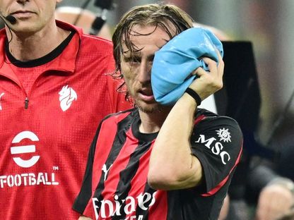 لوكا مودريتش بعد إصابته خلال مباراة ميلان ويوفنتوس بالدوري الإيطالي - 26 أبريل 2026 - REUTERS