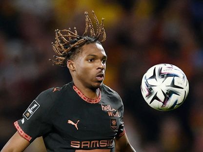 جيريمي جاكيه لاعب رين خلال مواجهة لانس في الدوري الفرنسي - 7 فبراير 2026 - Reuters