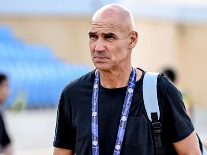 ليتش يقلل من أفضلية الأهلي ويؤكد طموح الشباب في إسقاط آسيا