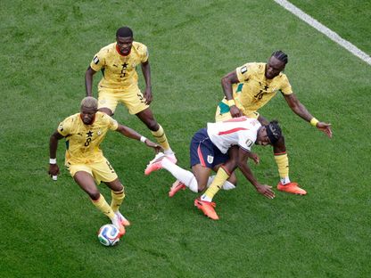توماس بارتي (وسط) خلال مباراة بين غانا وإنجلترا بكأس العالم - 23 يونيو 2026 - REUTERS