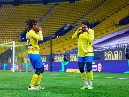 احتفال لاعبات نادي النصر بتسجيل هدف في مرمى الاتحاد بالدوري السعودي للسيدات- 28 أبريل 2024 - X/@SWLeagues