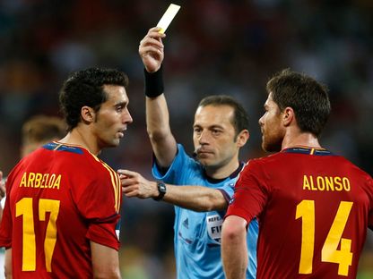 تشابي ألونسو وألفارو أربيلوا ثنائي منتخب إسبانيا خلال مواجهة البرتغال بنصف نهائي يورو 2012 - 27 يونيو 2012 - Reuters