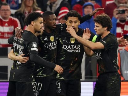 عثمان ديمبيلي يحتفل مع لاعبي باريس سان جيرمان بهدفه في مرمى بايرن ميونيخ بدوري أبطال أوروبا - 6 مايو 2026 - uefa.com
