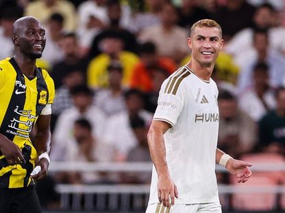 كريستيانو رونالدو حاول قراءة ورقة دانيلو التي حصل عليها من مدرب الاتحاد - 5 سبتمبر 2026 - ittihad_en/x