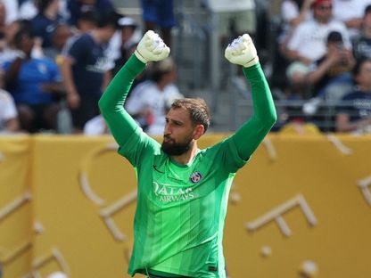 حارس باريس سان جيرمان جيانلويجي دوناروما يحتفل بعد مباراة ريال مدريد في نصف نهائي كأس العالم للأندية - 9 يوليو 2025 - Reuters