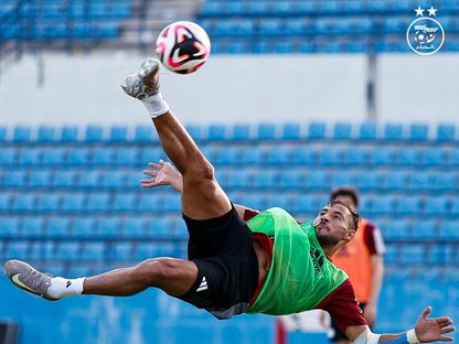 يوسف بلايلي في تدريبات المنتخب الجزائري - 20 مايو 2025 - X/@LesVerts
