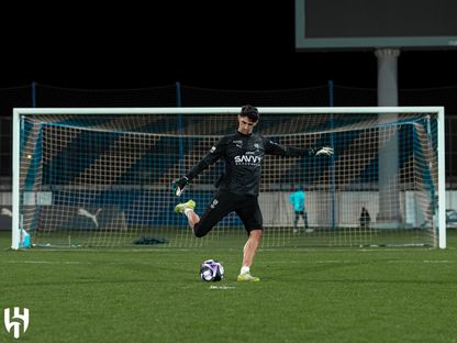 ياسين بونو خلال تدريب للهلال - 18 فبراير 2026 - X/@Alhilal_FC