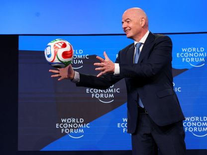 جياني إنفانتينو رئيس الاتحاد الدولي لكرة القدم خلال المنتدى الاقتصادي العالمي في سويسرا - 22 يناير 2026 - Reuters