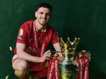 أتلتيكو مدريد مهتم بضمّ روبرتسون مدافع ليفربول