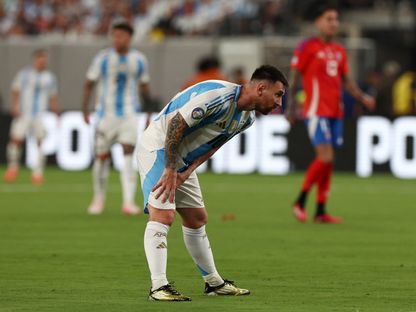 ليونيل ميسي بعد إصابته خلال مباراة بين الأرجنتين وتشيلي في كوبا أميركا - 25 يونيو 2024 - Reuters