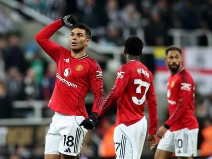 كارلوس كاسيميرو لاعب مانشستر يونايتد يحتفل بهدفه في مرمى نيوكاسل بالدوري الإنجليزي الممتاز - 4 مارس 2026 - Reuters
