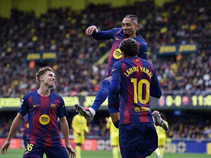 رافينيا يحتفل بهدفه خلال انتصار برشلونة على فياريال بالدوري الإسباني - 21 ديسمبر 2025 - Reuters