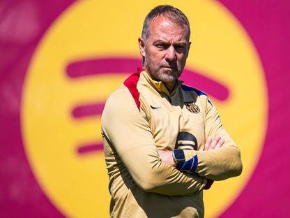 هانزي فليك مدرب برشلونة في التدريبات قبل مواجهة بلد الوليد في الدوري الإسباني - 2 مايو 2025 - X@FCBarcelona