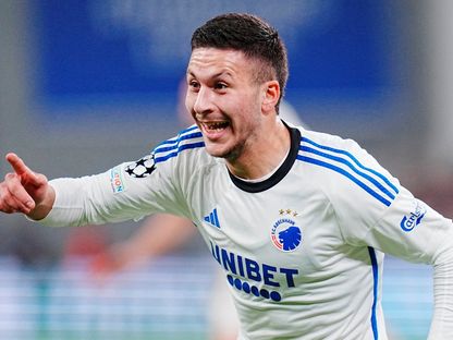 لاعب كوبنهاغن روني باردغجي يحتفل بالتسجيل خلال مباراة مانشستر يونايتد في دوري أبطال أوروبا - 8 نوفمبر 2023 - Reuters