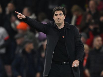 أندوني إيراولا يُزاحم مايكل كاريك على تدريب مانشستر يونايتد