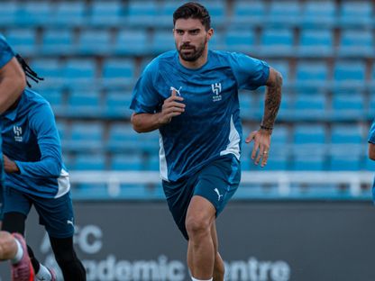 روبن نيفيز لاعب الهلال في حصة تدريبية بأوزبكستان عشية مواجهة ناساف في دوري أبطال آسيا للنخبة - 28 سبتمبر 2025 - X/@Alhilal_FC