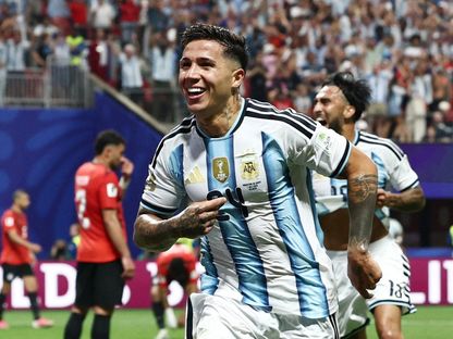 احتفال إنزو فيرنانديز لاعب الأرجنتين بتسجيل هدف في مرمى مصر بكأس العالم - 7 يوليو 2026 - Reuters
