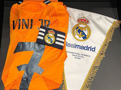 فينيسيوس جونيور نجم ريال مدريد سيرتدي شارة القيادة لأول مرة أمام ريال سوسيداد بذهاب نصف نهائي كأس الملك الإسباني - 26 فبراير 2025 - X@Real Madrid