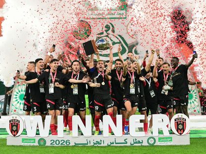 لاعبو اتحاد العاصمة يحتفلون بلقب كأس الجزائر بعد الفوز على شباب بلوزداد في الدور النهائي - 30 أبريل 2026 - FB/@USM Alger