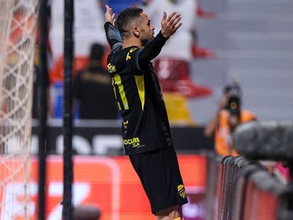 احتفال يوسف النصيري مهاجم الاتحاد بتسجيل هدف في مرمى التعاون بالدوري السعودي - 8 أبريل 2026 - X/@ittihad