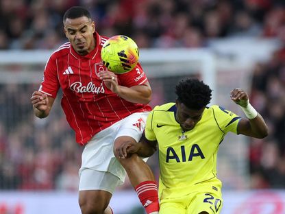 البرازيلي موريلو مدافع نوتنغهام فورست خلال مواجهة توتنهام في الدوري الإنجليزي الممتاز - 14 ديسمبر 2025 - REUTERS