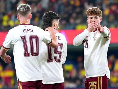 احتفال لاعبي إسبانيا بتسجيل هدف في مرمى صربيا - 27 مارس 2026 - X/@SEFutbol