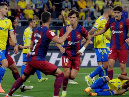 جواو فيليكس يسجل هدف فوز برشلونة على ملعب قادش 13-4-2024 في الليغا - Reuters